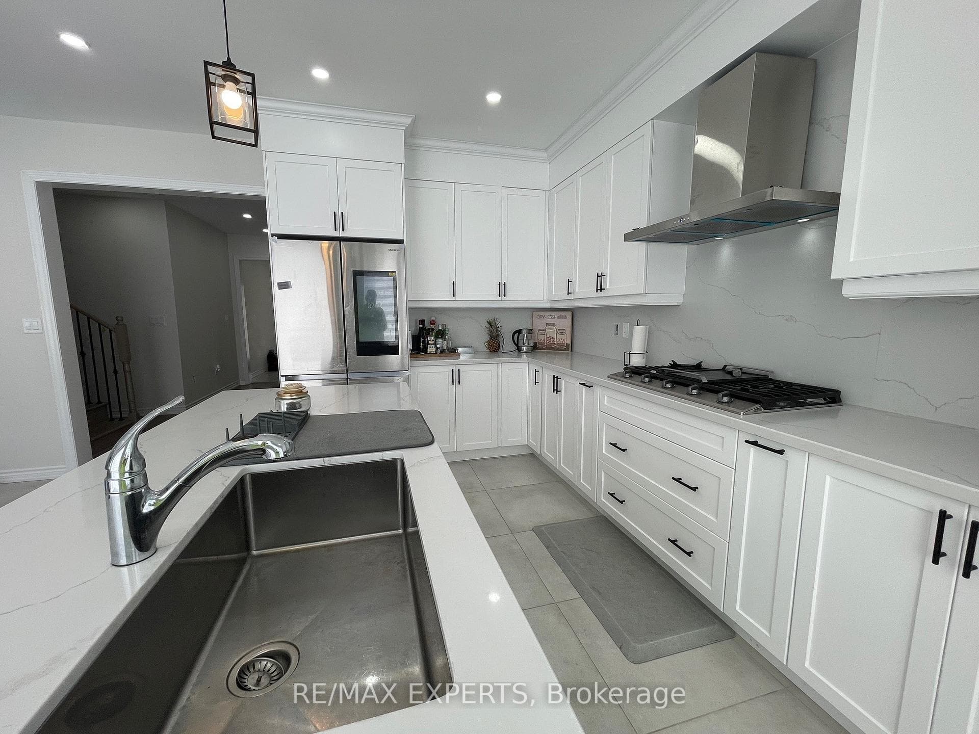 24 Del Ray Crescent photo 8