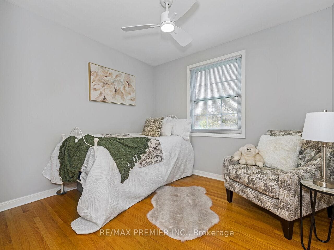 225 Juniper Avenue photo 32