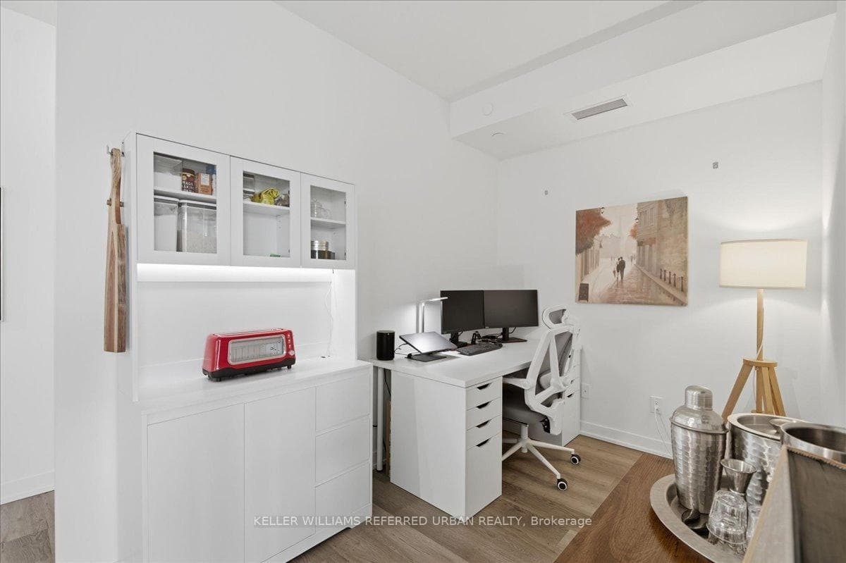 6 David Eyer Road Unit #404 photo 23