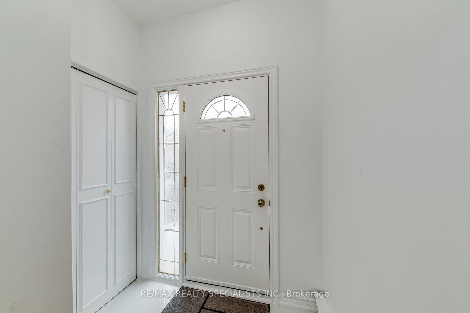 17 Centennial Park Road Unit 16 photo 2