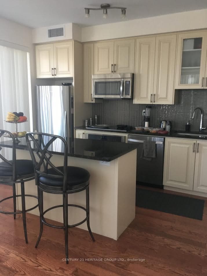 9088 Yonge Street Unit 1005A photo 2