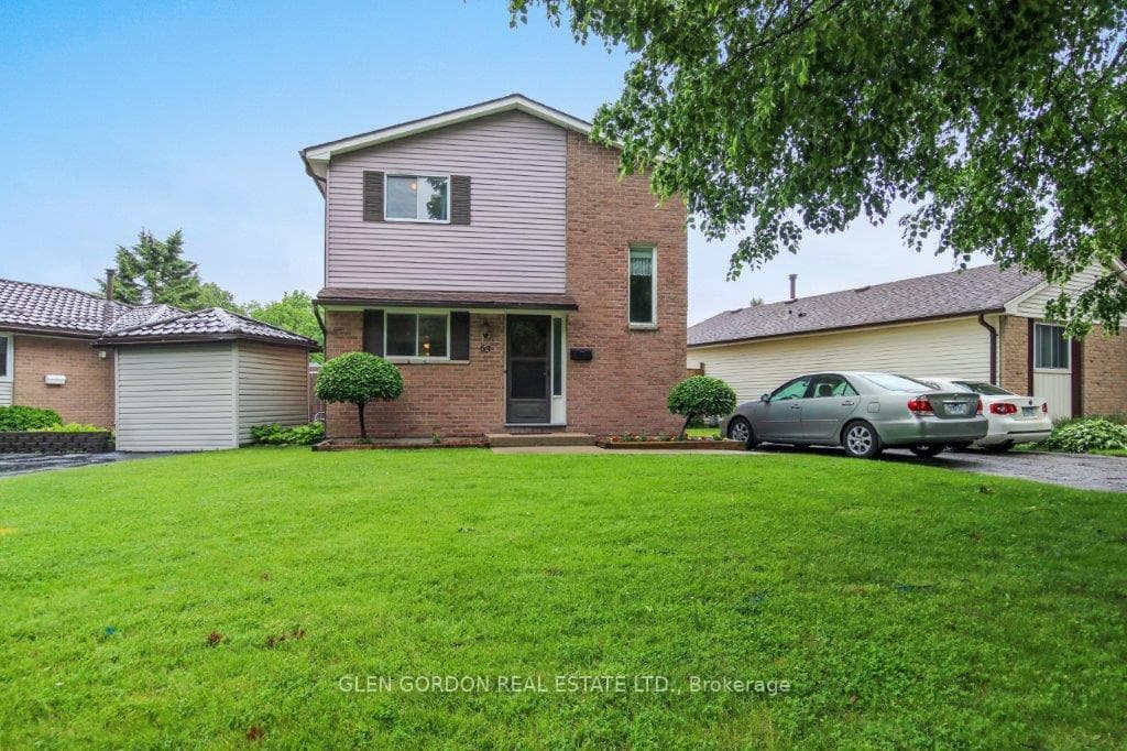 63 Caprice Crescent photo 2