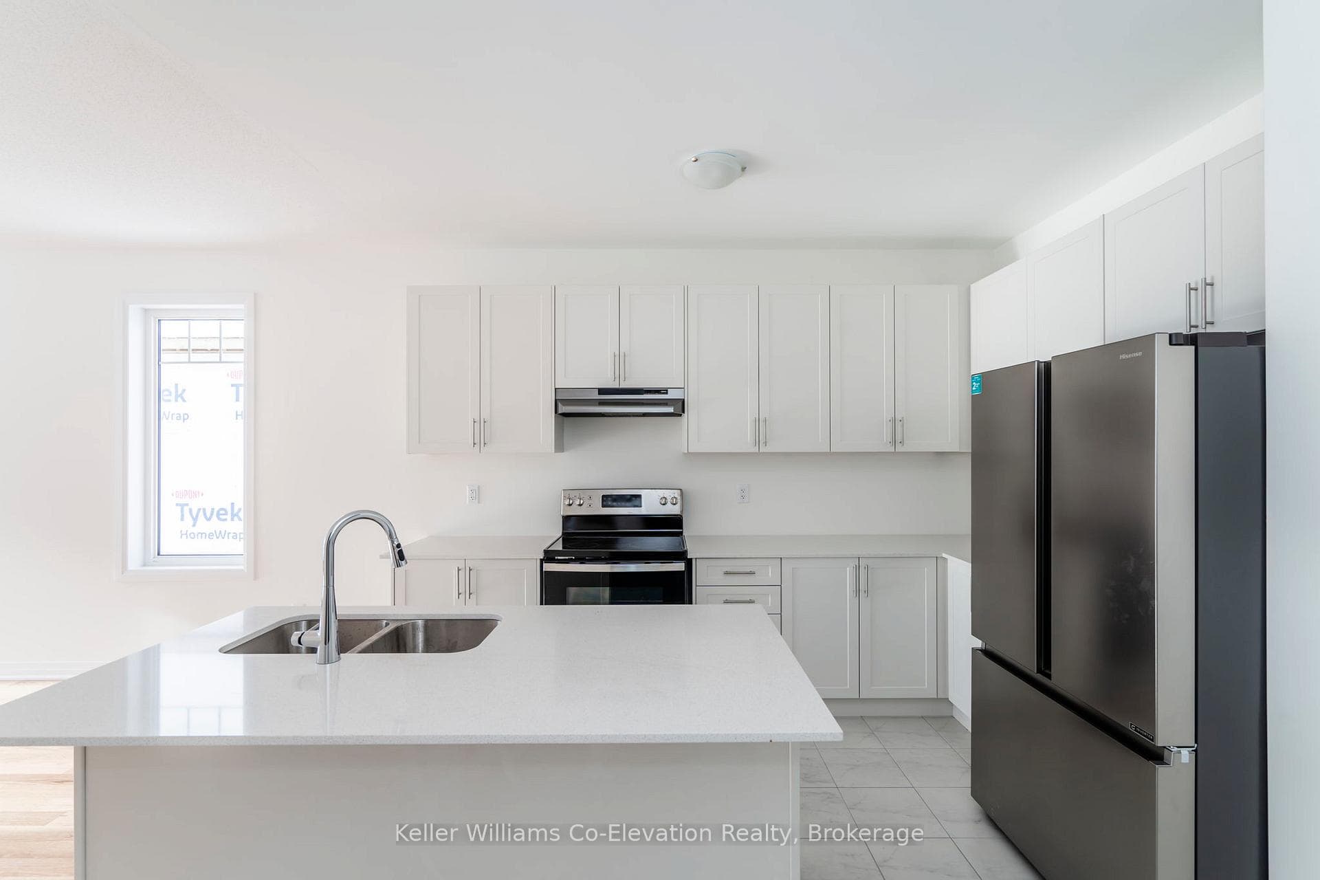 547 Hudson Crescent photo 6