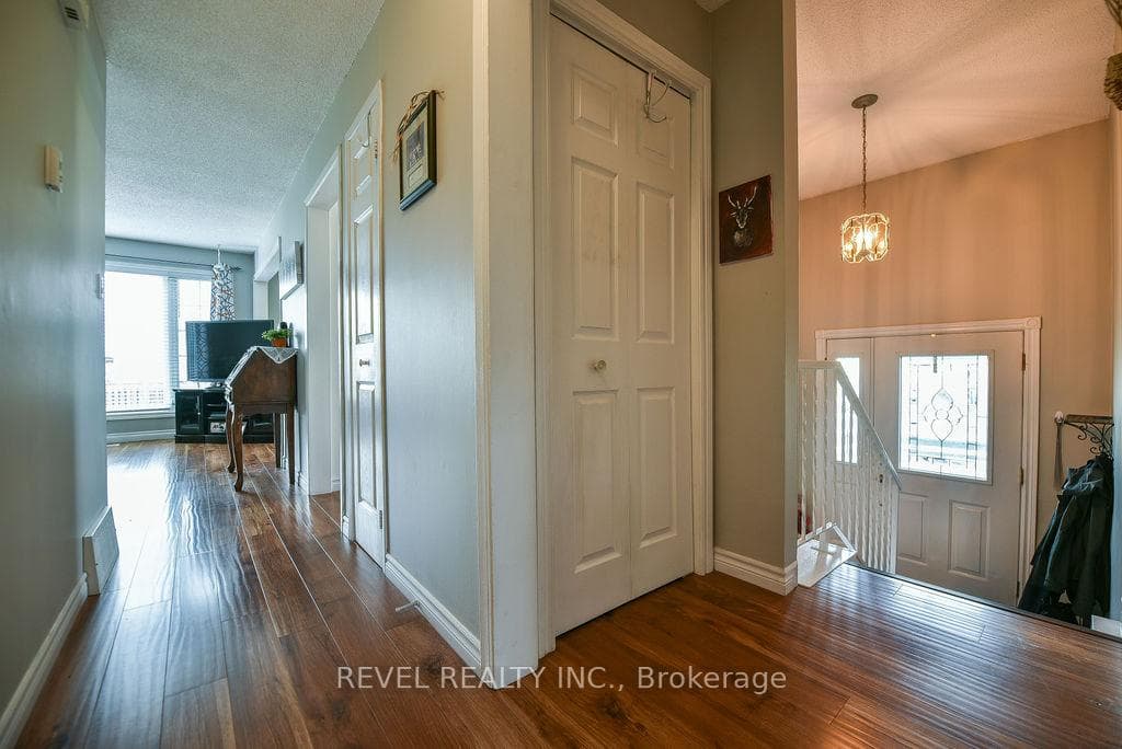 257 Timcor Crescent photo 18