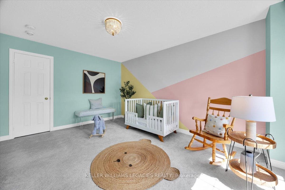 208 Greenwood Road photo 27