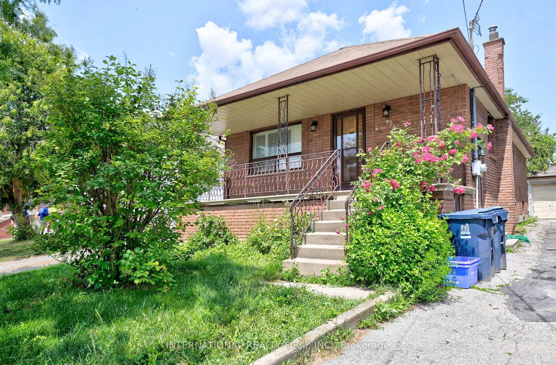 924 Glencairn Avenue photo 1