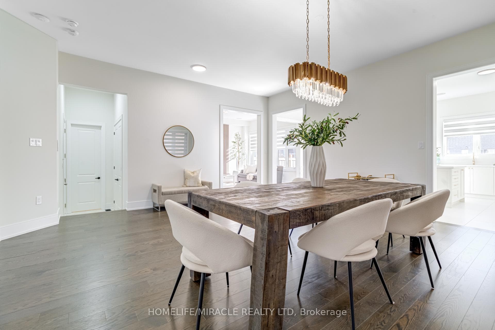 1177 Wickham Road photo 7