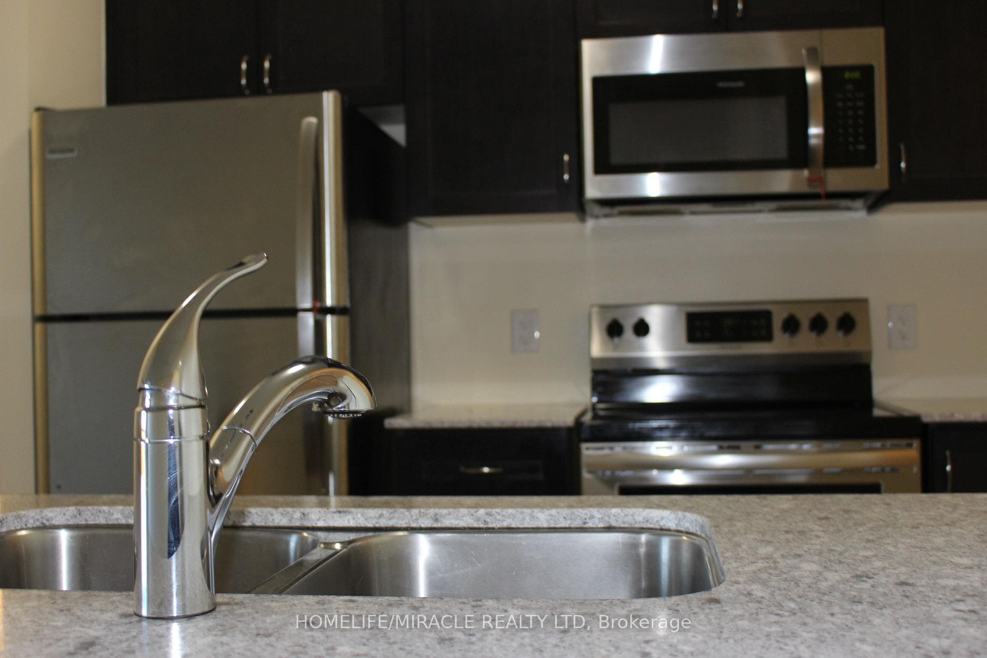 39 New Delhi Drive Unit 305 photo 2