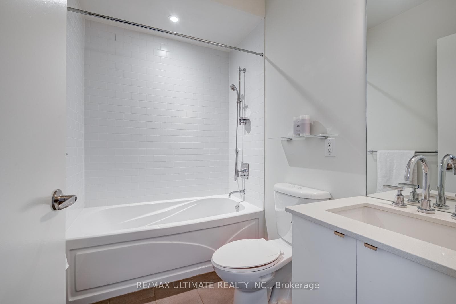 12 Cecil Street Unit A photo 23