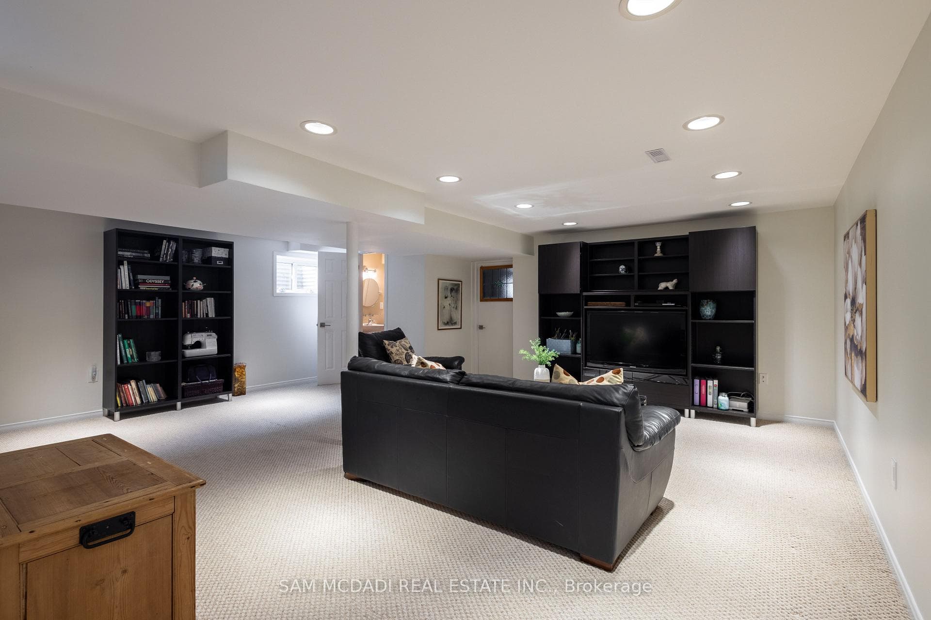 789 Edistel Crescent photo 30