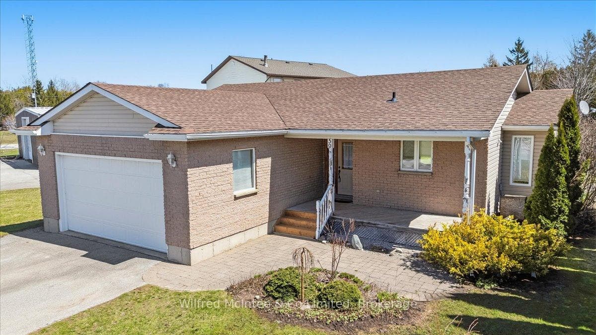 Charming home steps to the Saugeen River