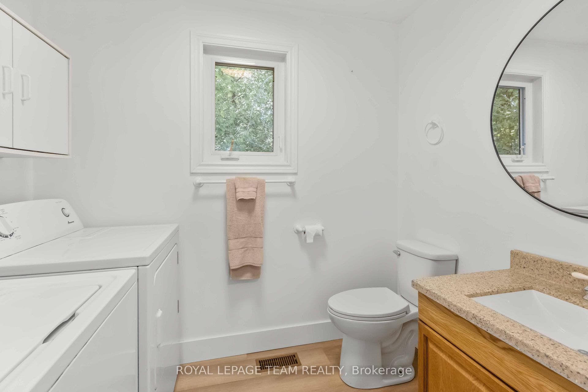 204B Hawkins Drive photo 30
