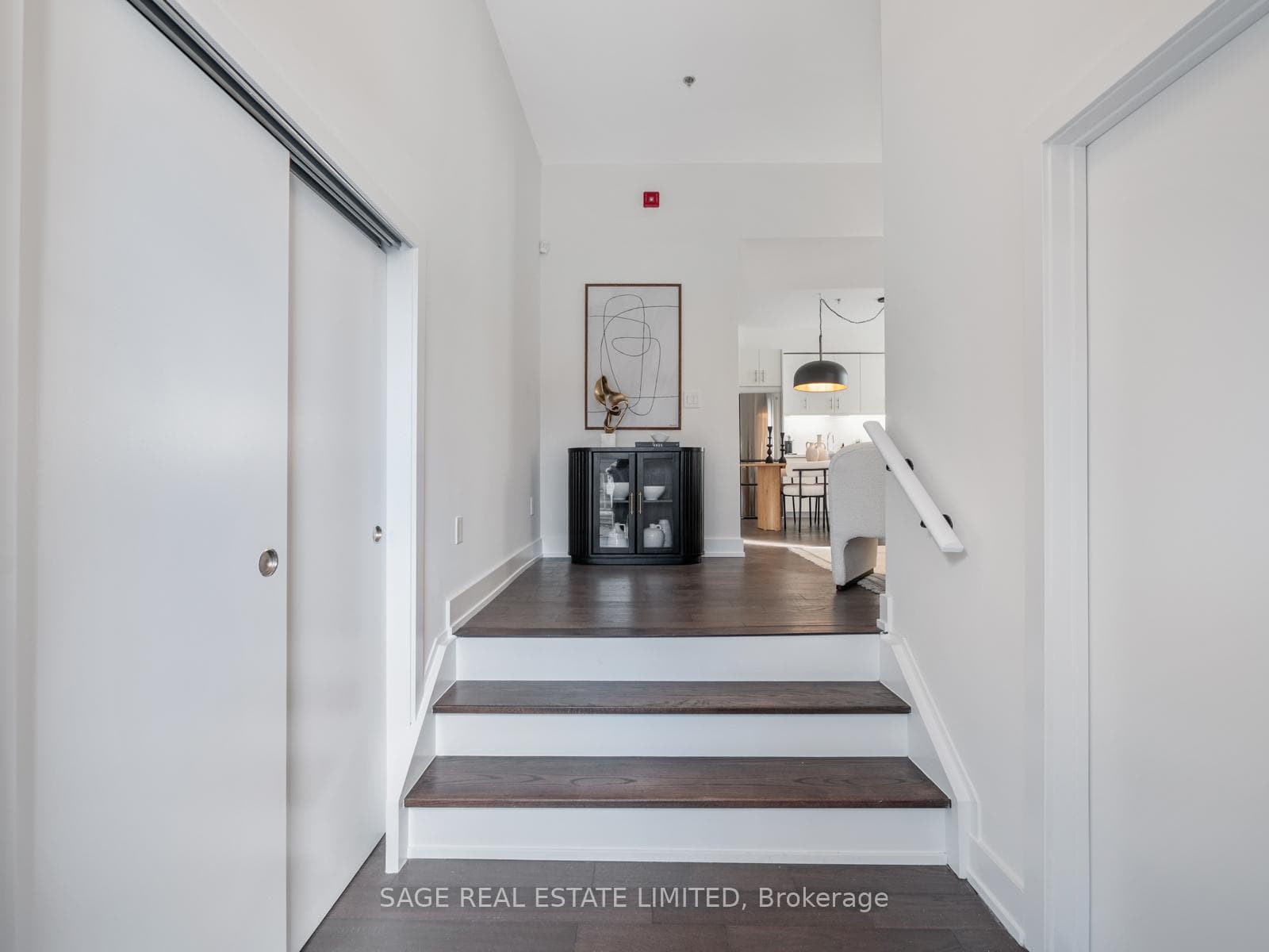 1183 Dufferin Street Unit 101 photo 4