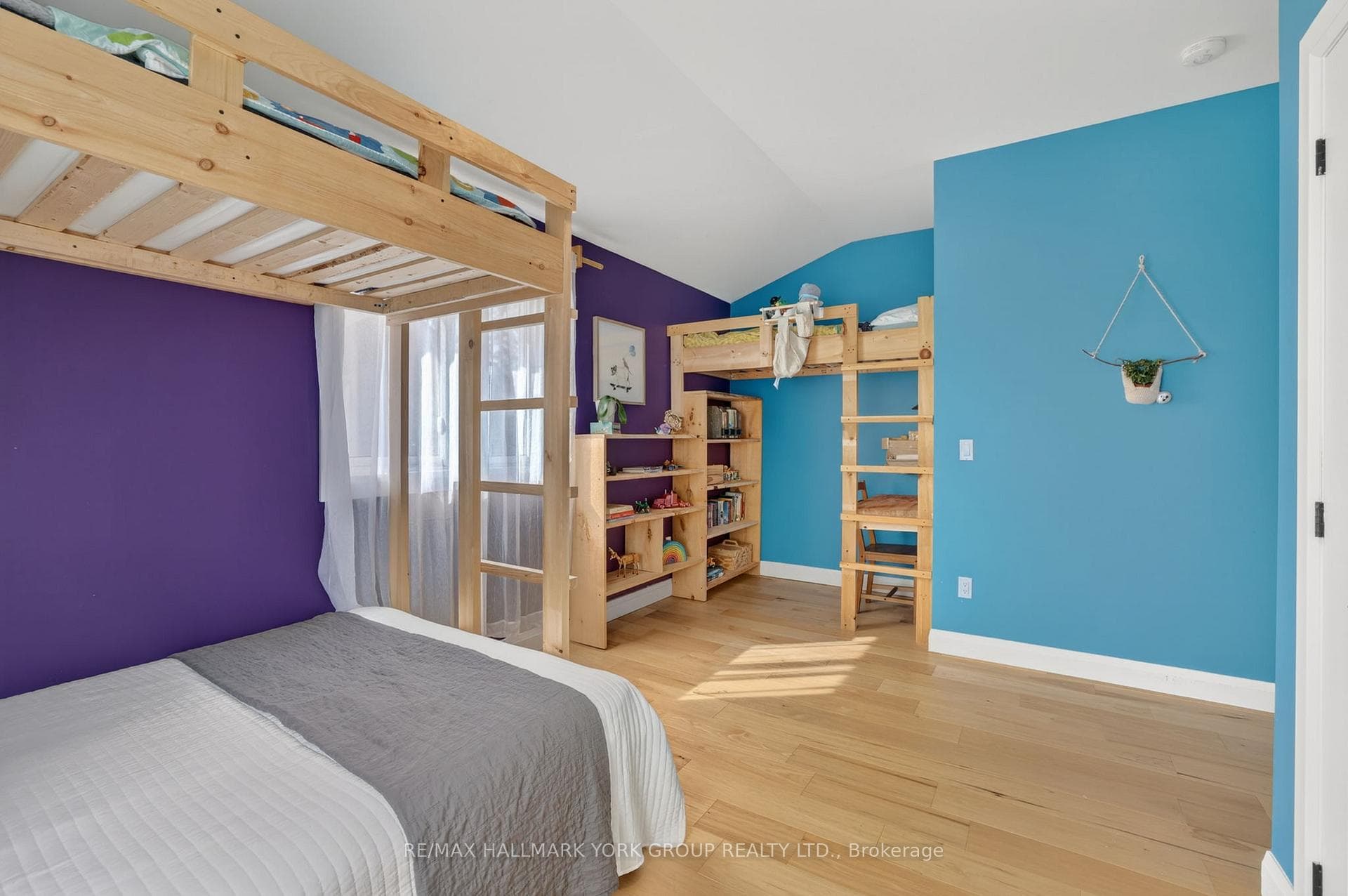 294 Cawthra Boulevard photo 18