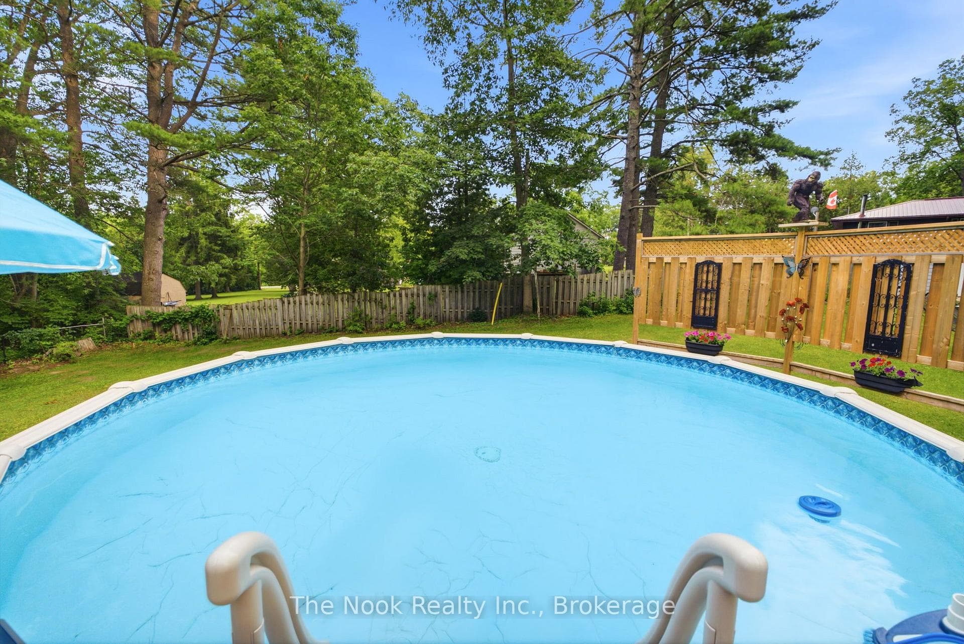 5203 Valleyview Crescent photo 9