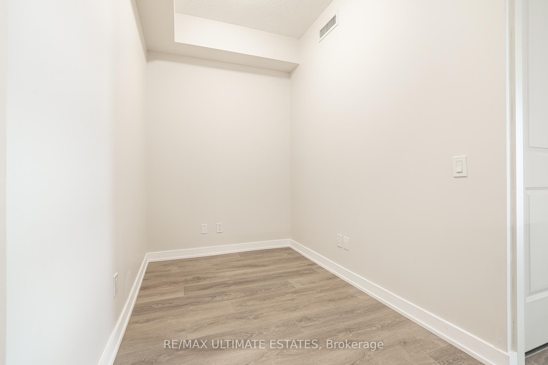 4955 Yonge Street Unit 1109 photo 20