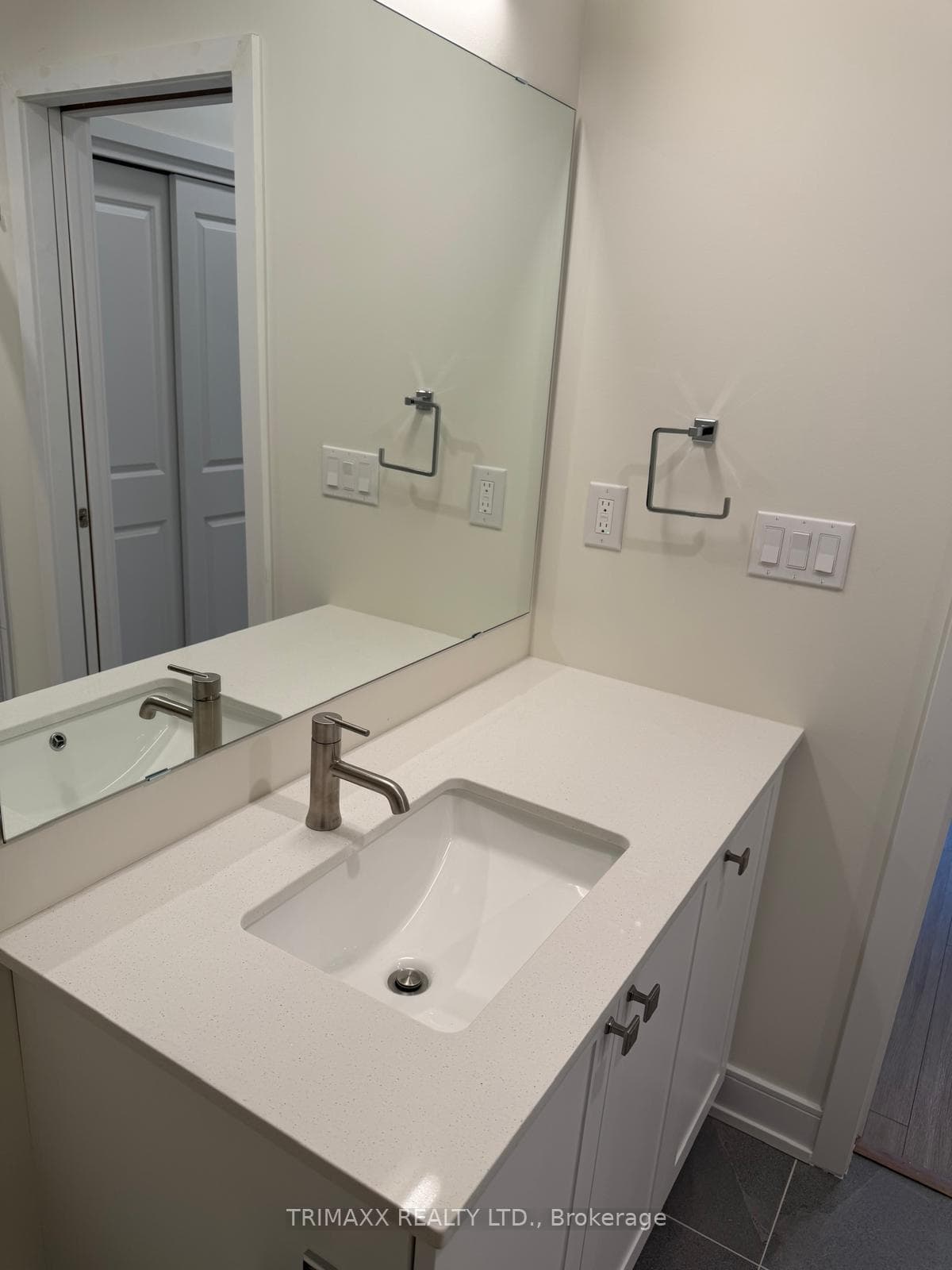 121 Mary Street Unit 318 photo 15