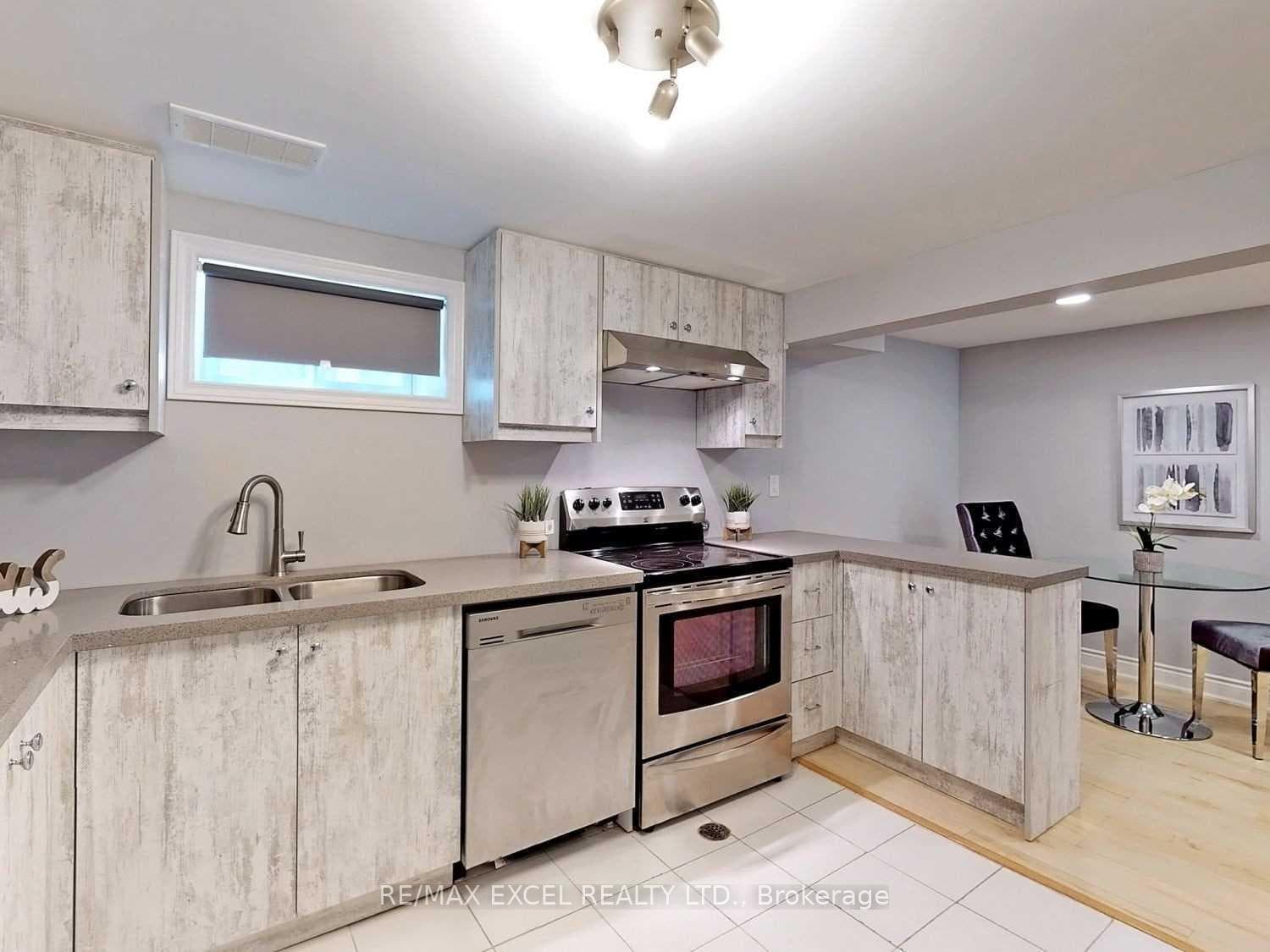 91 Rockport Crescent photo 5