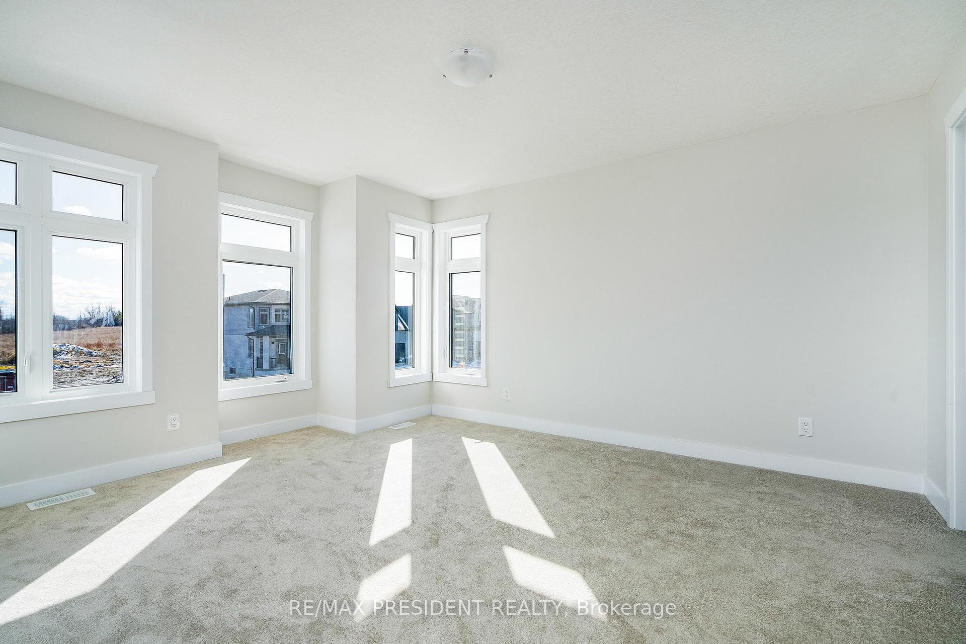 62 Allenwood Road photo 25