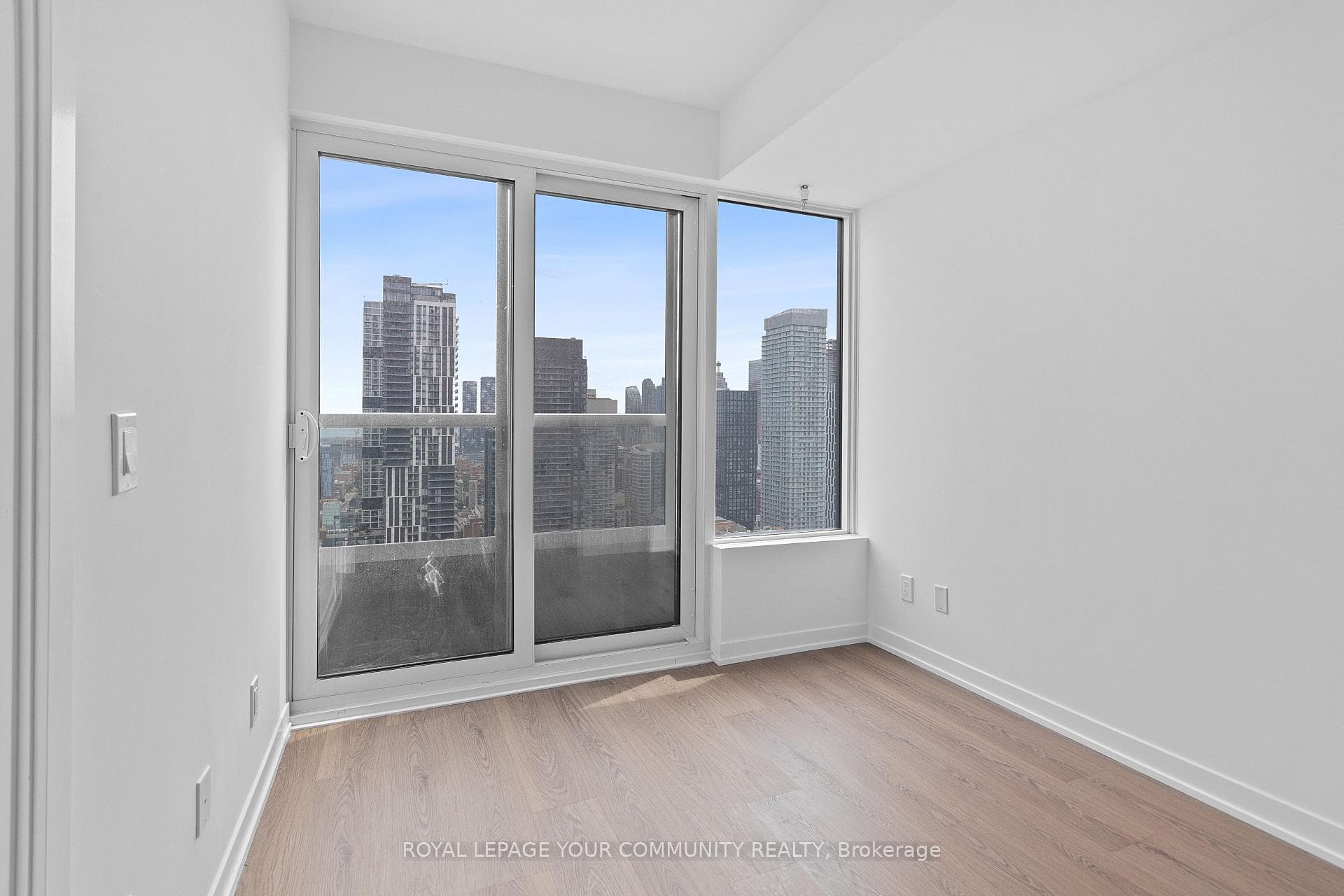319 Jarvis Street Unit 3717 photo 15
