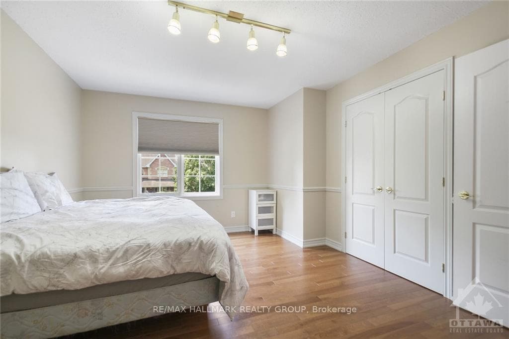 41 DELAMERE Drive photo 22