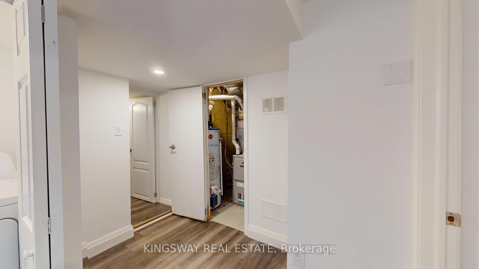 54 Pilot Street photo 28