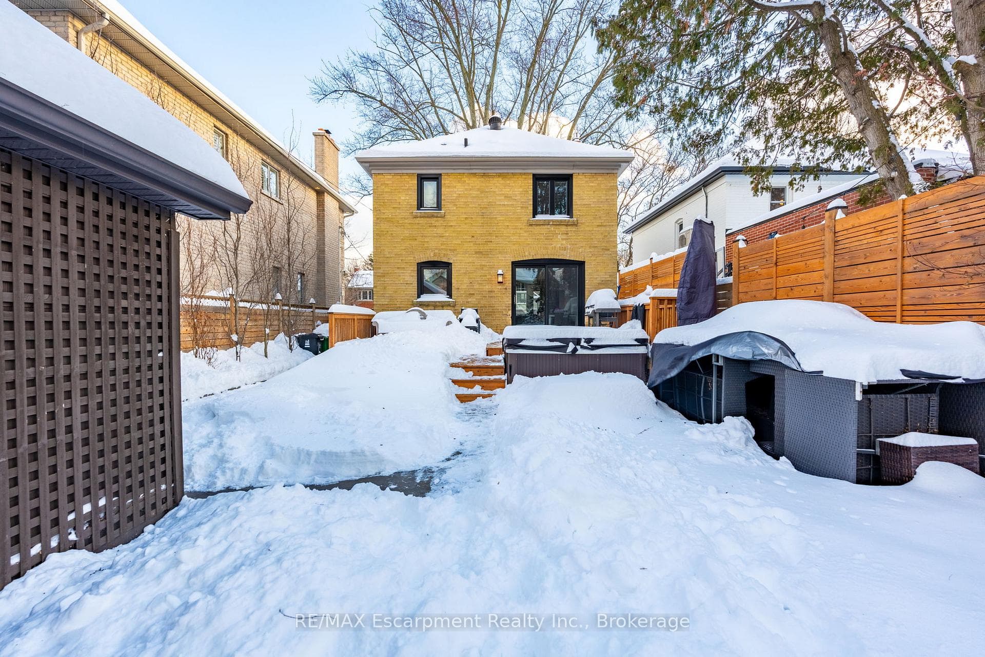 12 Meadowvale Drive photo 46