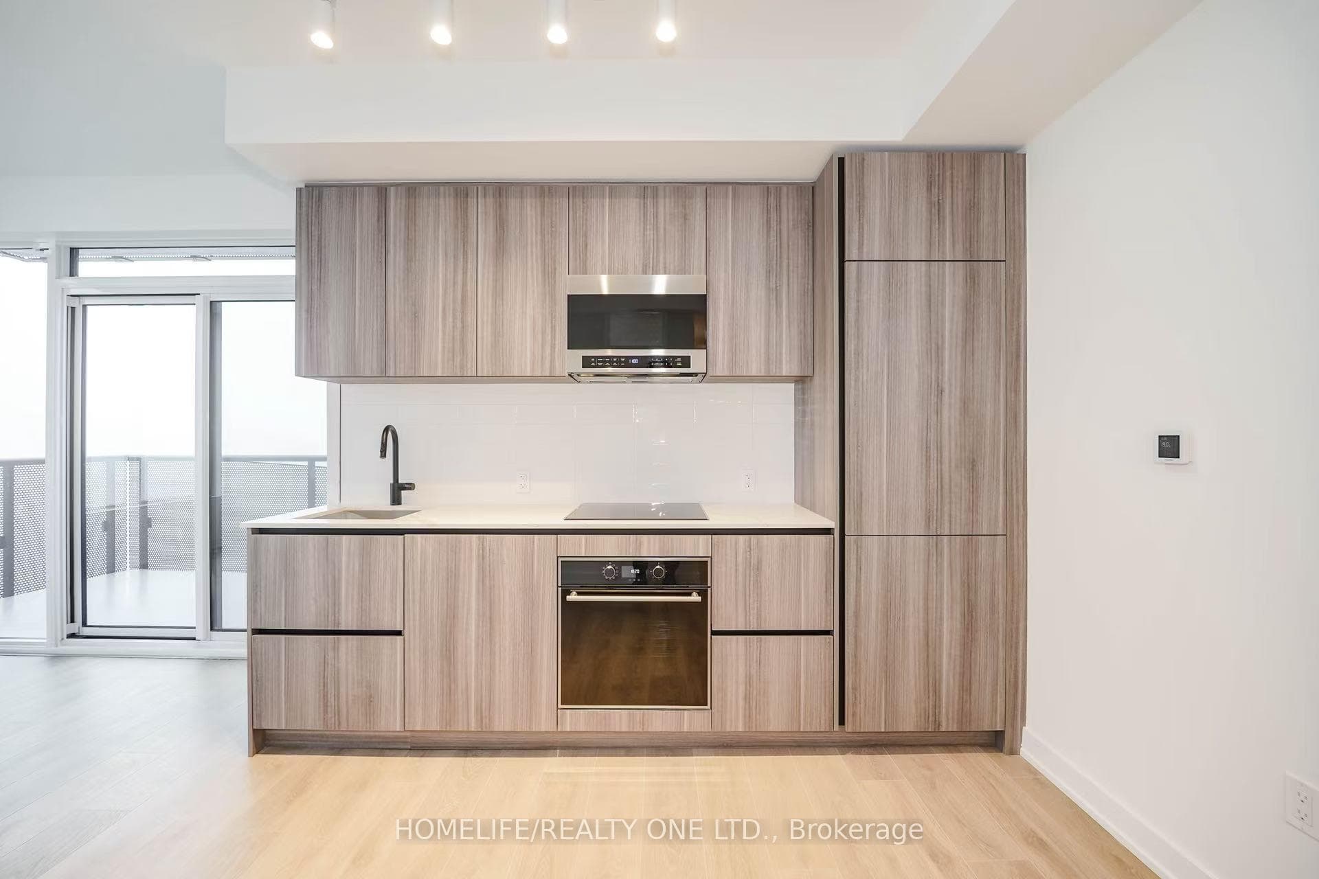 117 Broadway Avenue Unit 1111 photo 6