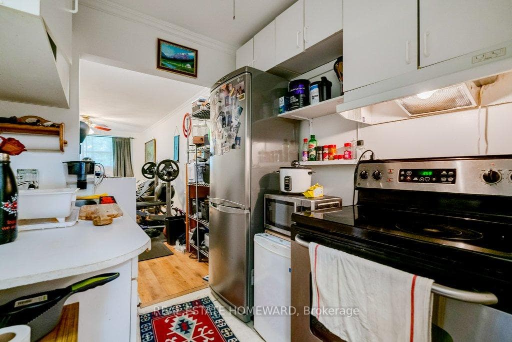 52a Herbert Avenue photo 18