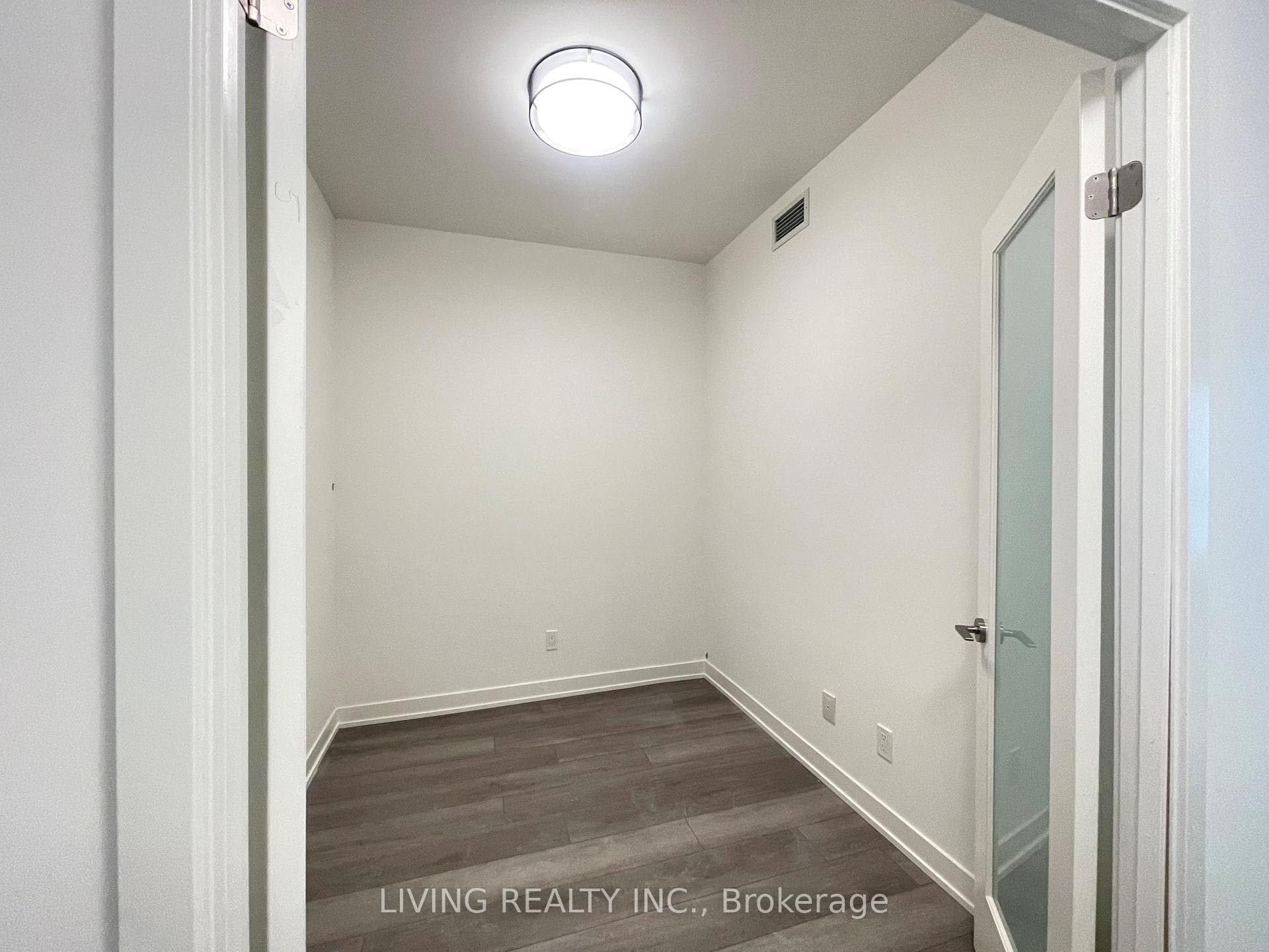 38 Simcoe Promenade Unit 515 photo 8
