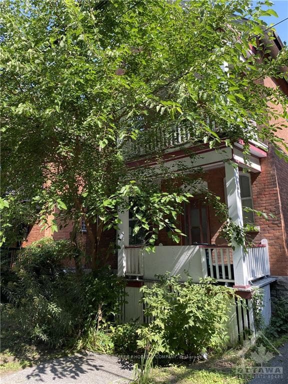 497 LYON Street photo 1