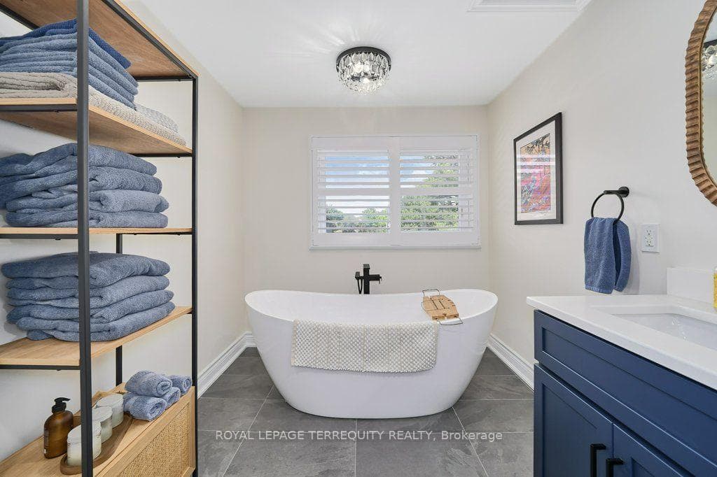 57 Renfield Crescent photo 28
