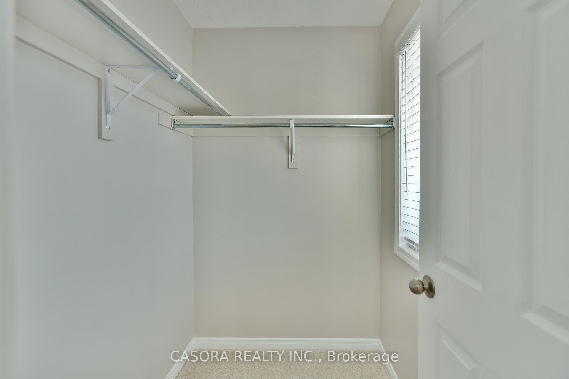 110 Arnold Marshall Boulevard photo 27