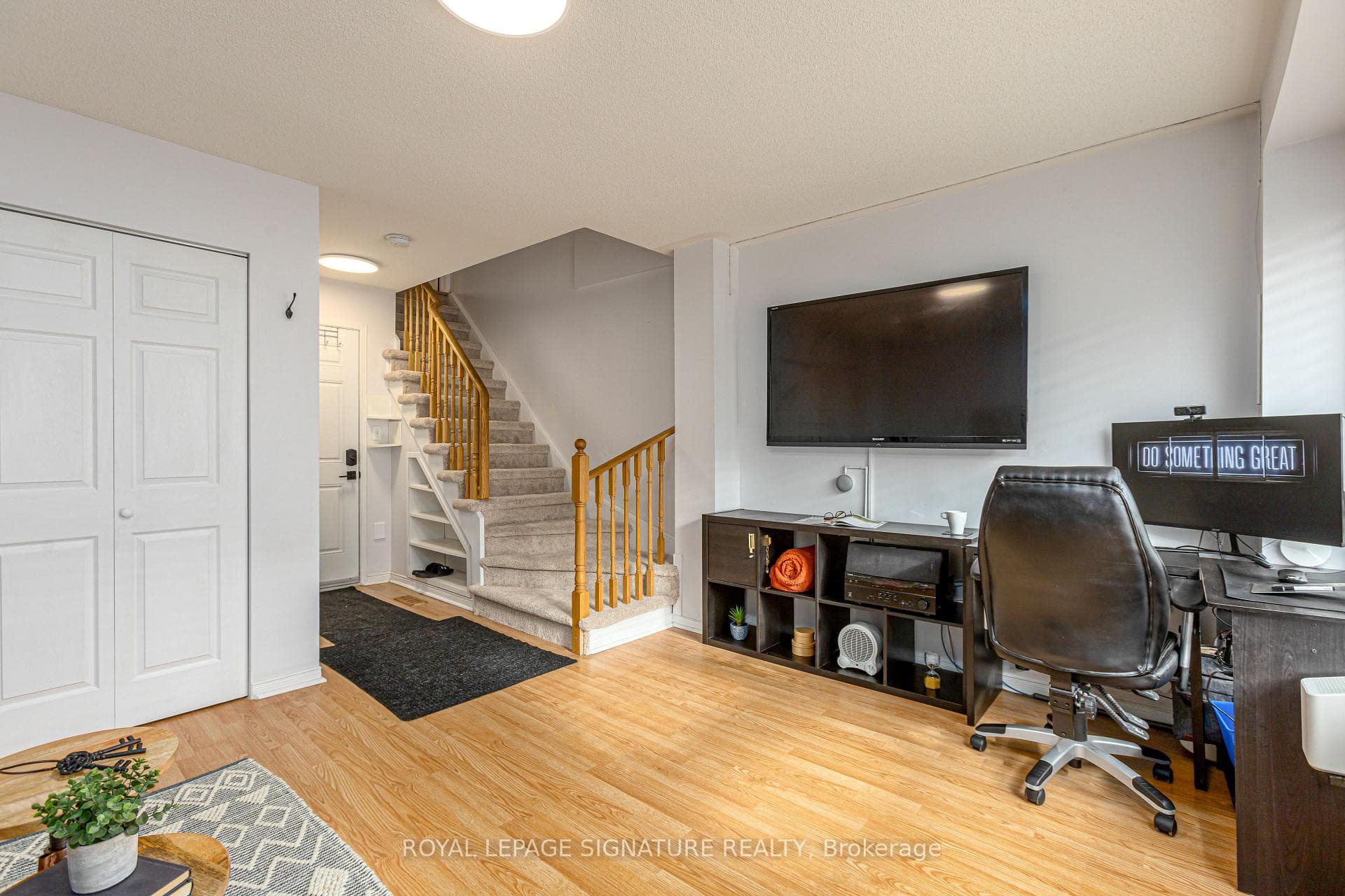 10 Ventura Lane photo 7