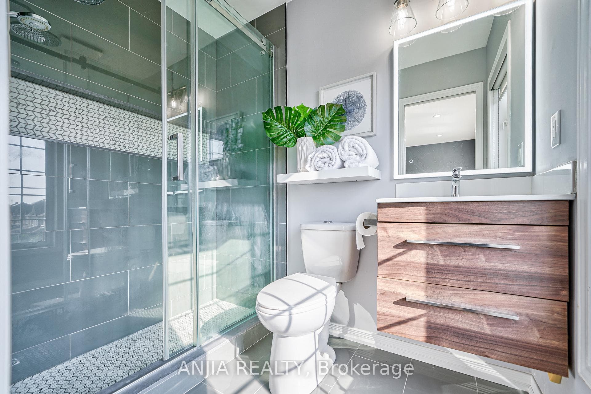 60 Thoroughbred Way photo 32