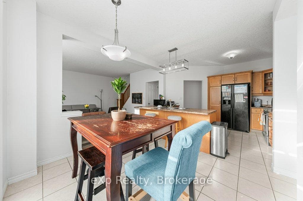 53 Truesdale Crescent photo 12