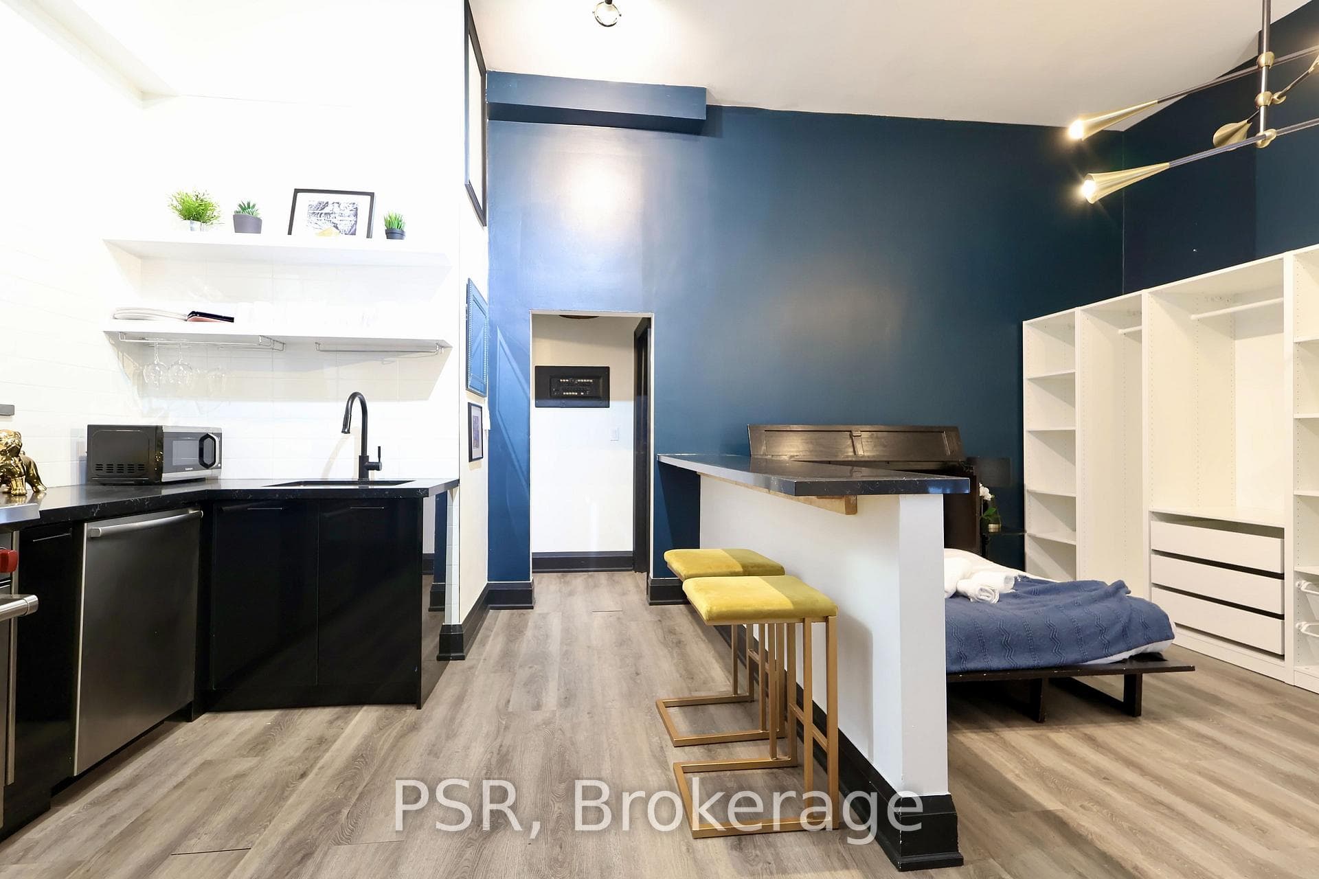631 Queen Street Unit 3 photo 10