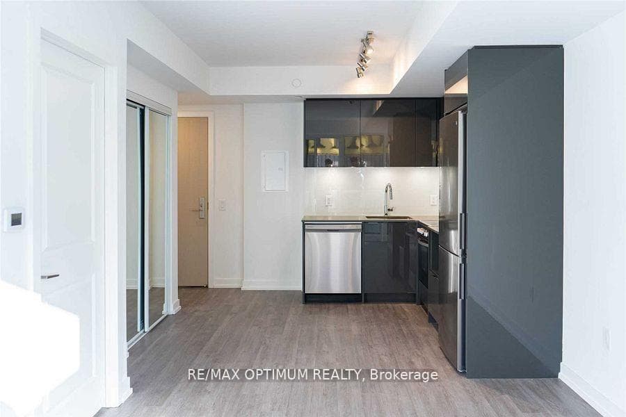 395 Bloor Street Unit 2304 photo 8