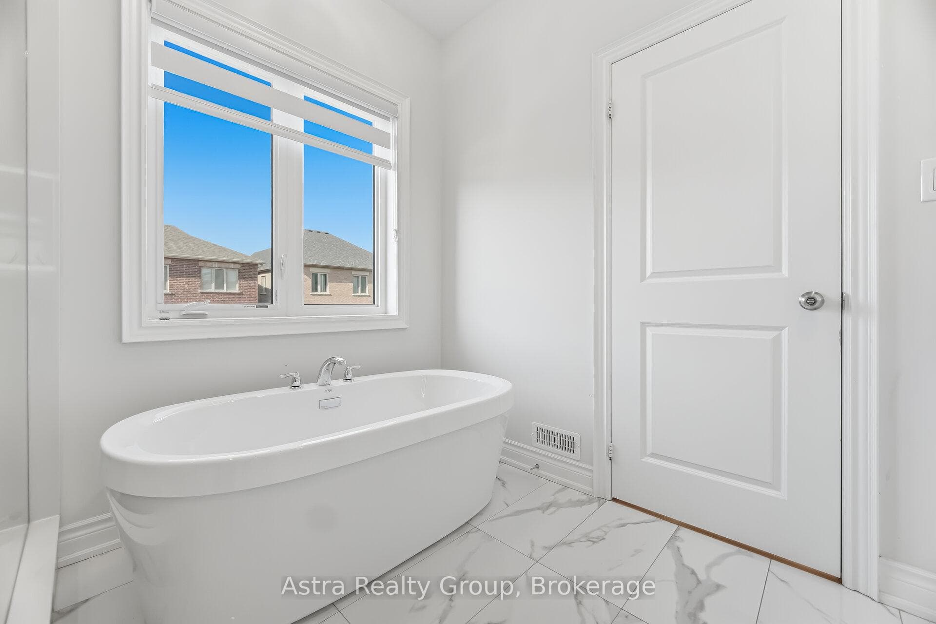 138 Alistair Crescent photo 25