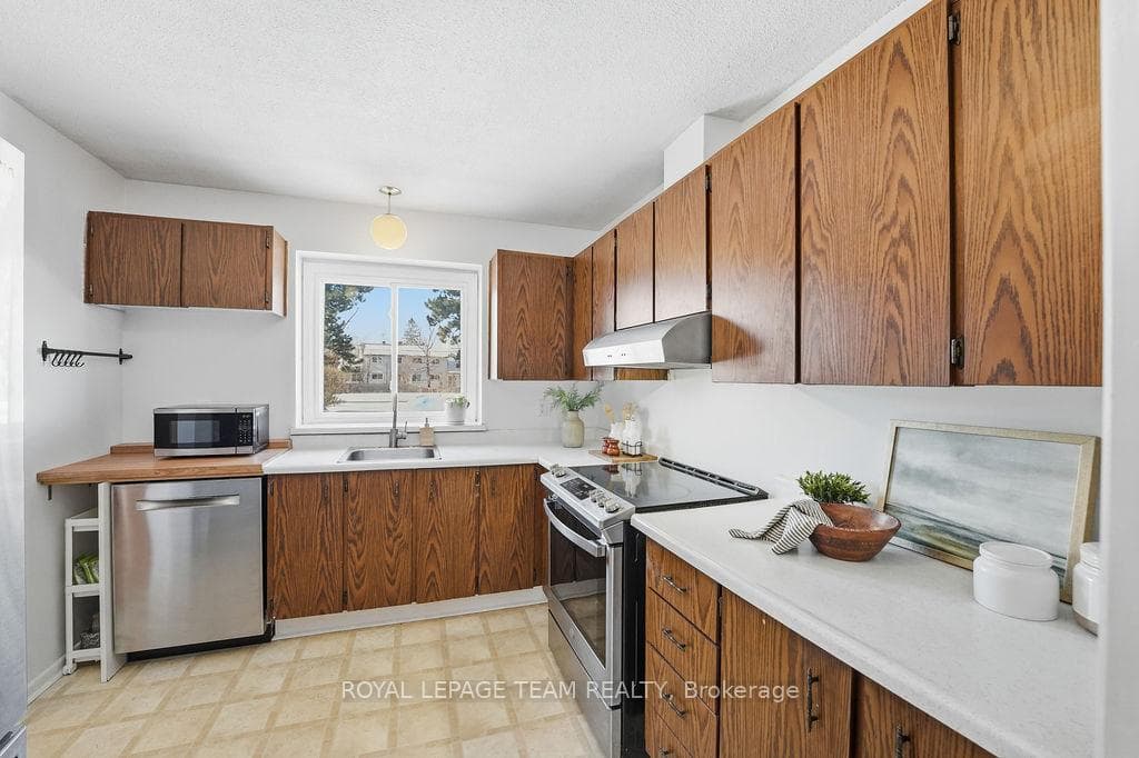 461 Moodie Drive Unit B photo 7