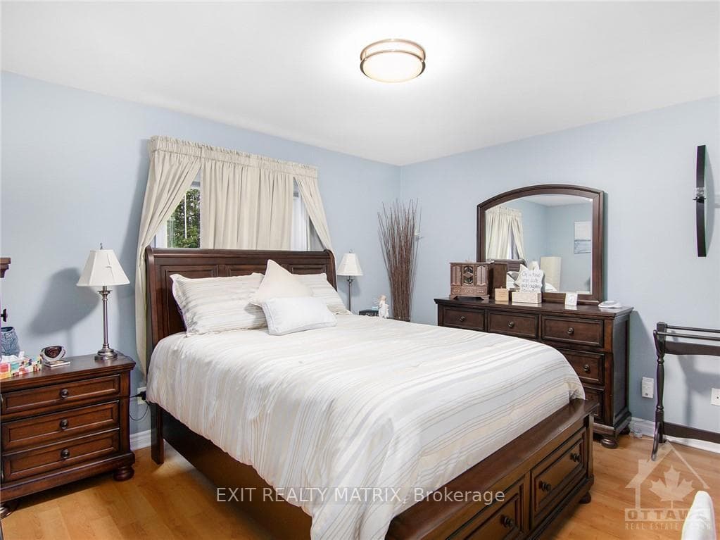 92 LAPOINTE Street Unit 8 photo 17