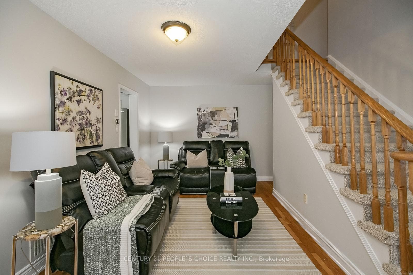 30 Carrie Crescent photo 12