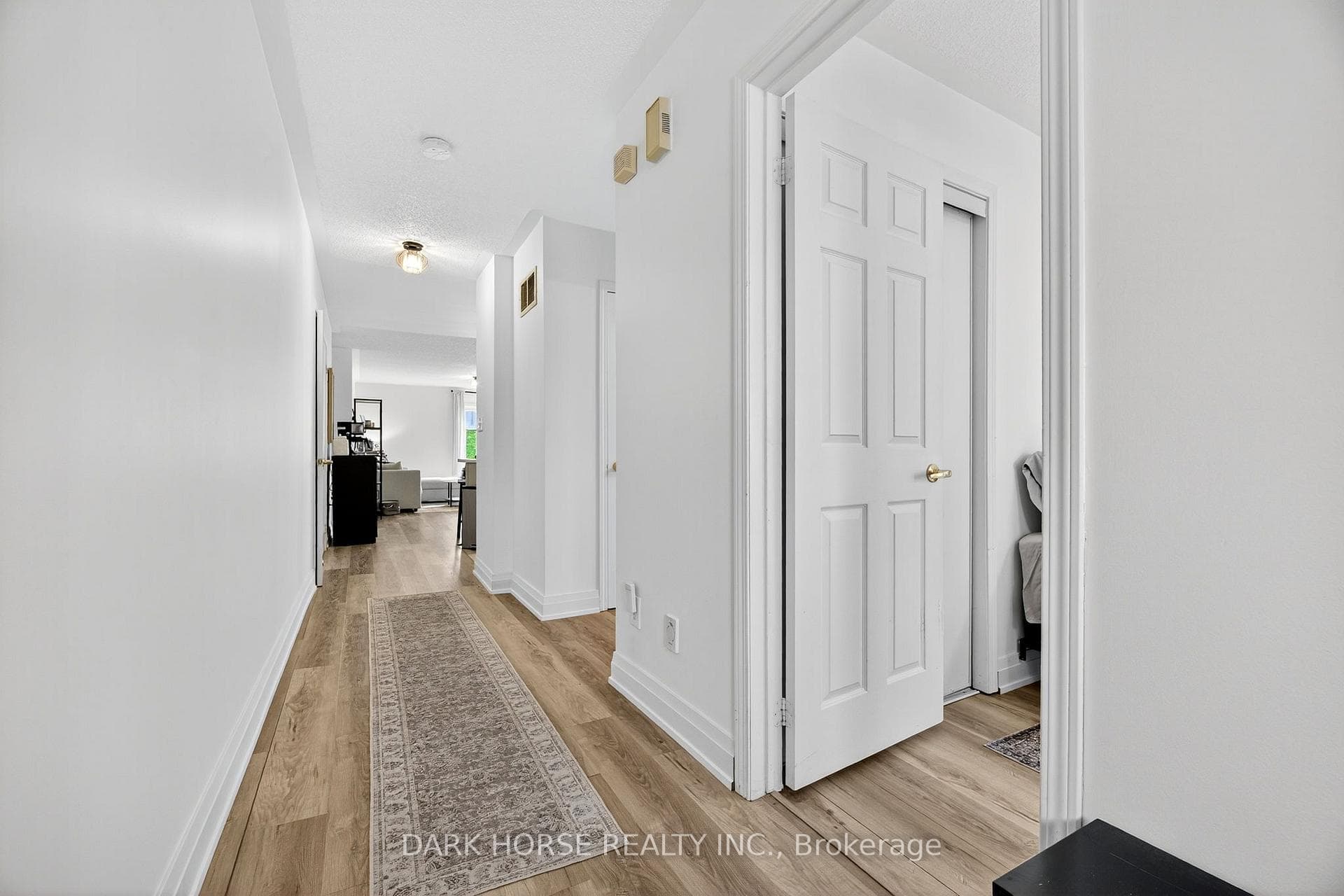 1401 Hancox Court photo 5