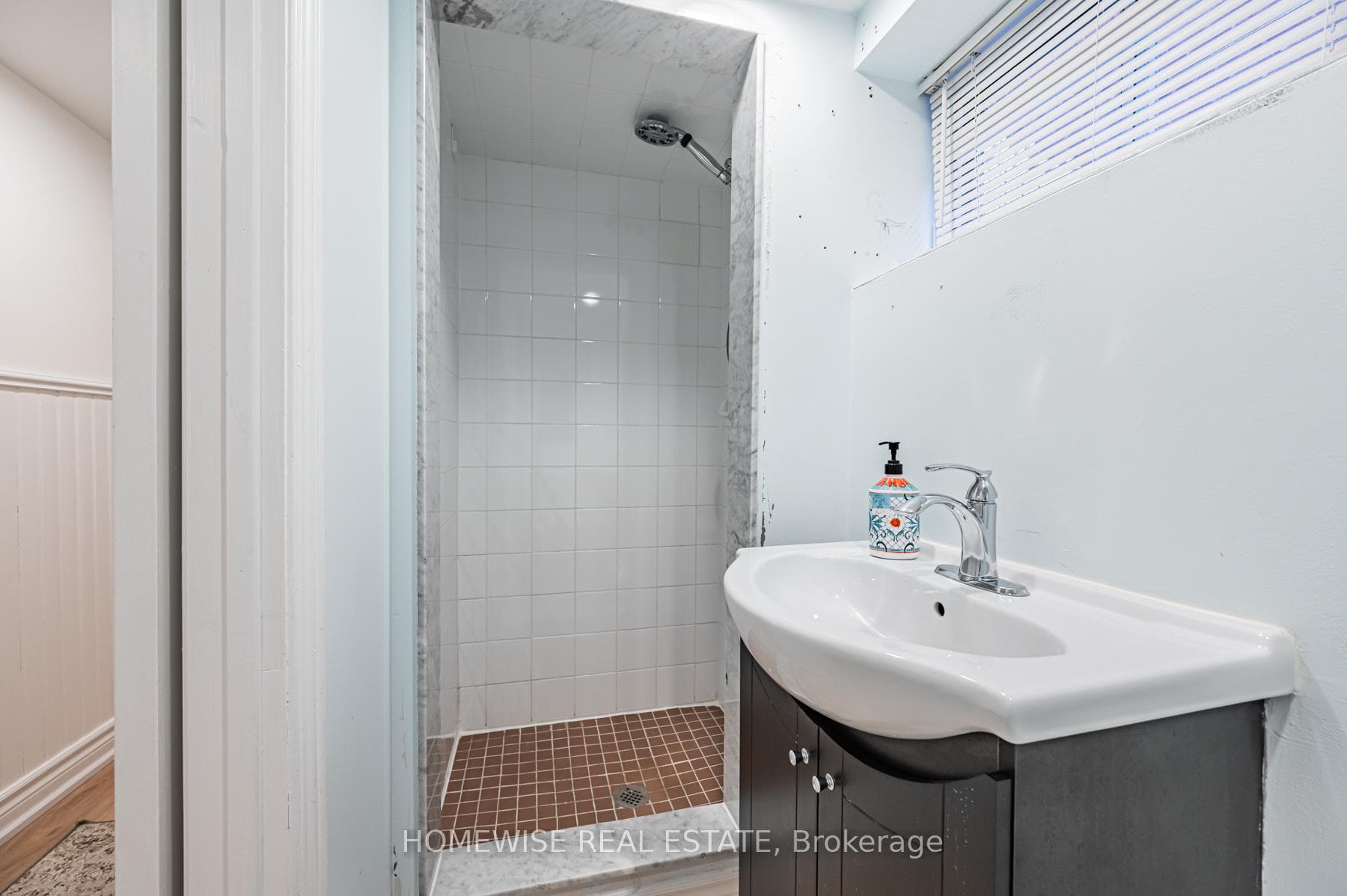 34 Heather Road photo 29