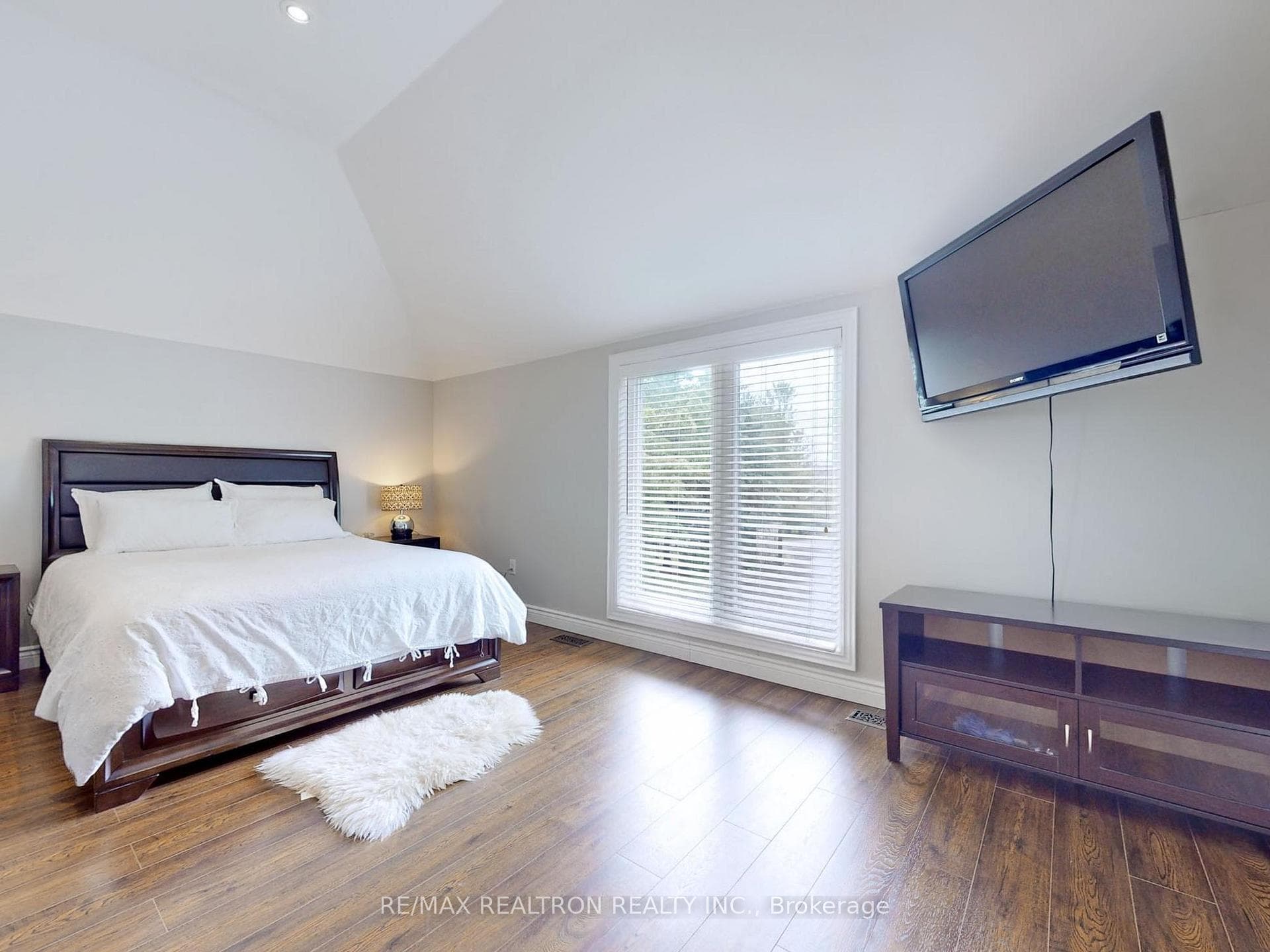 9 Sherrick Drive photo 28