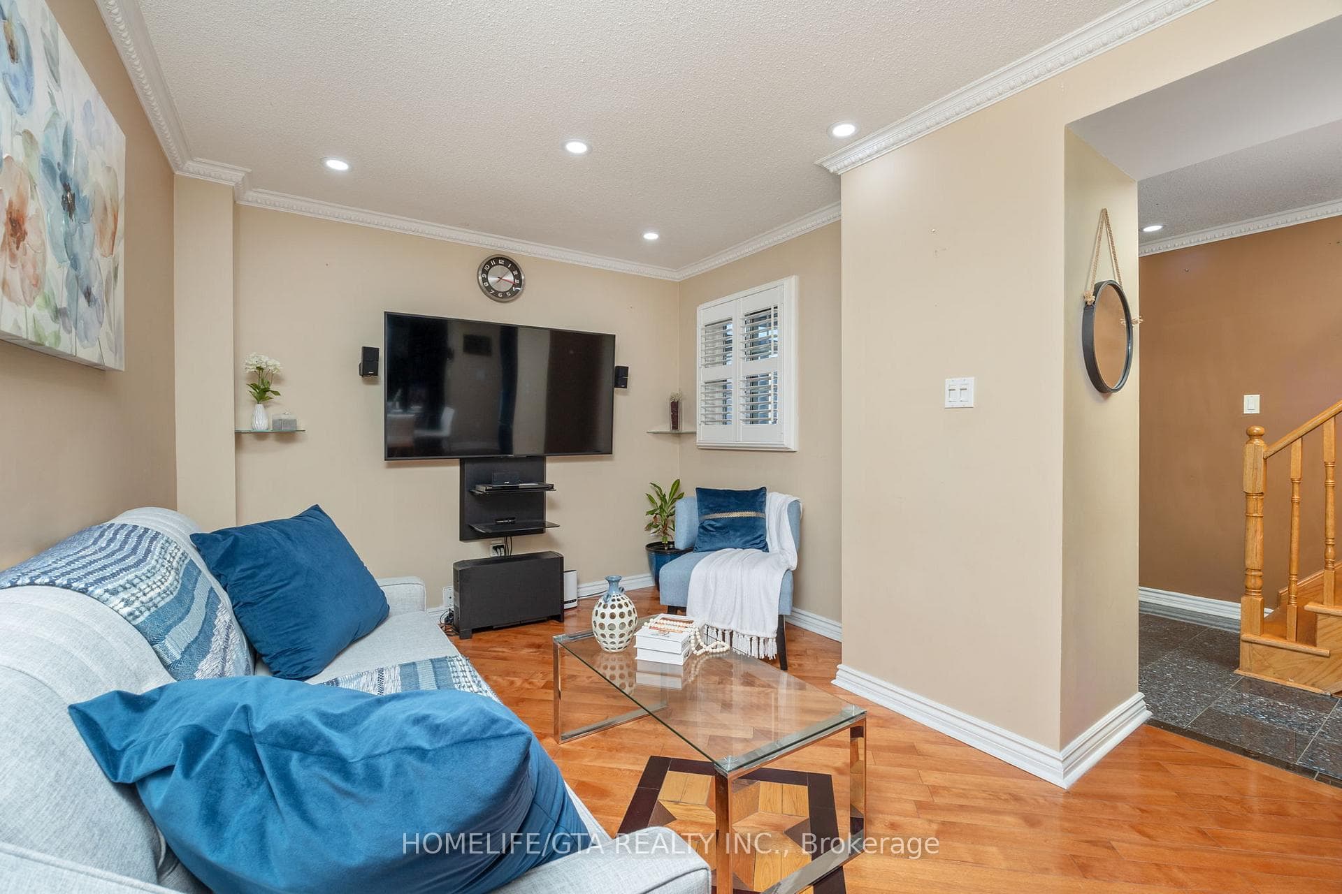 8 Usherwood Court photo 5