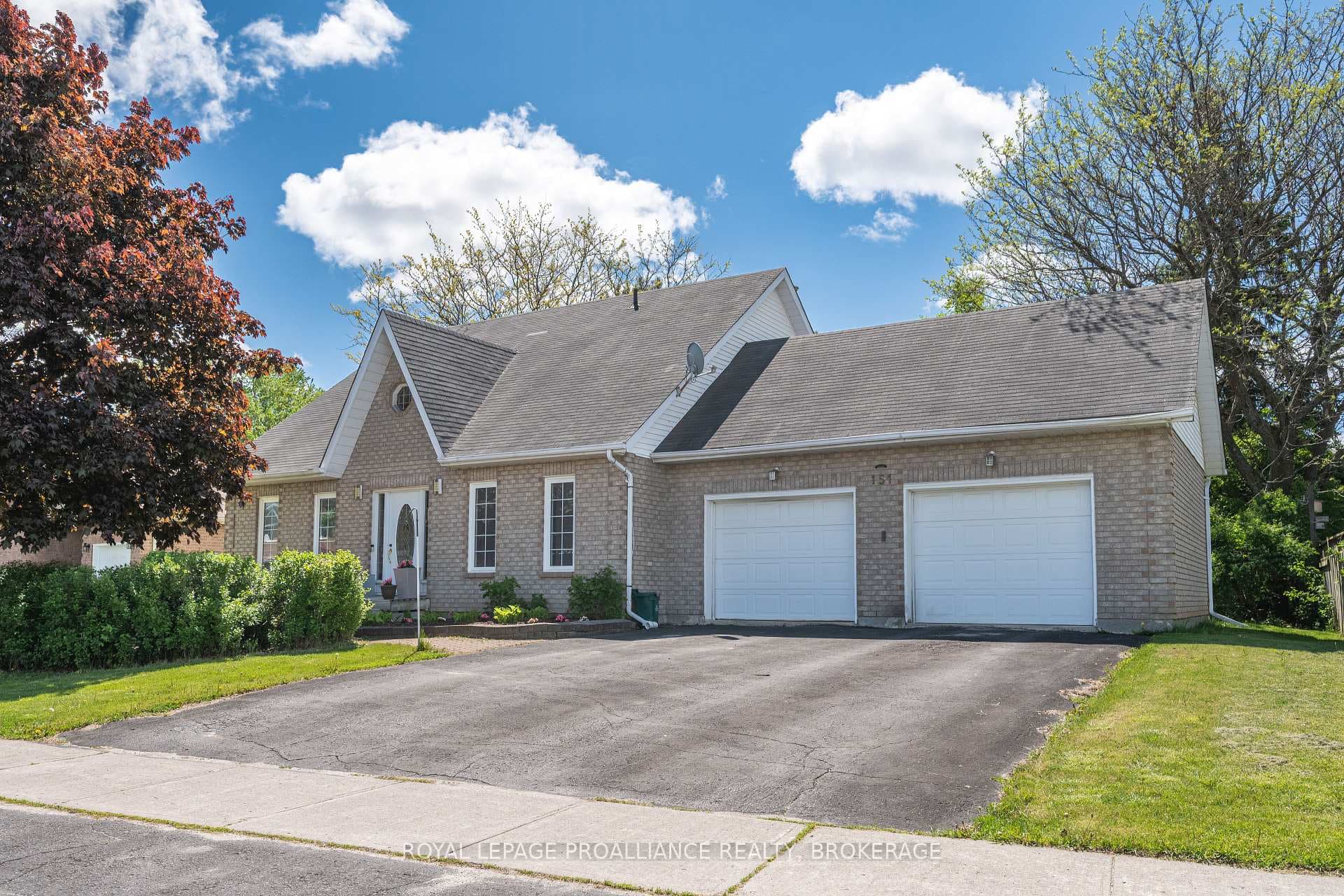 151 Greenlees Drive photo 1