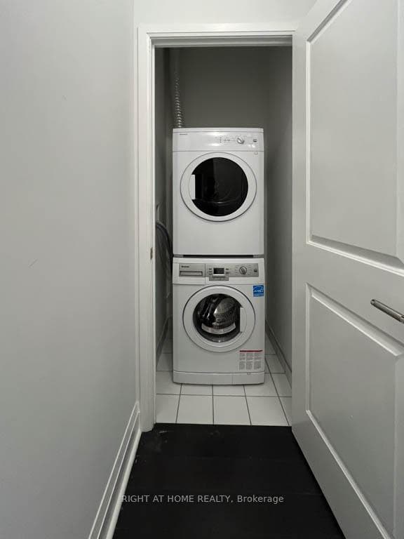 65 St Mary Street Unit 3804 photo 16