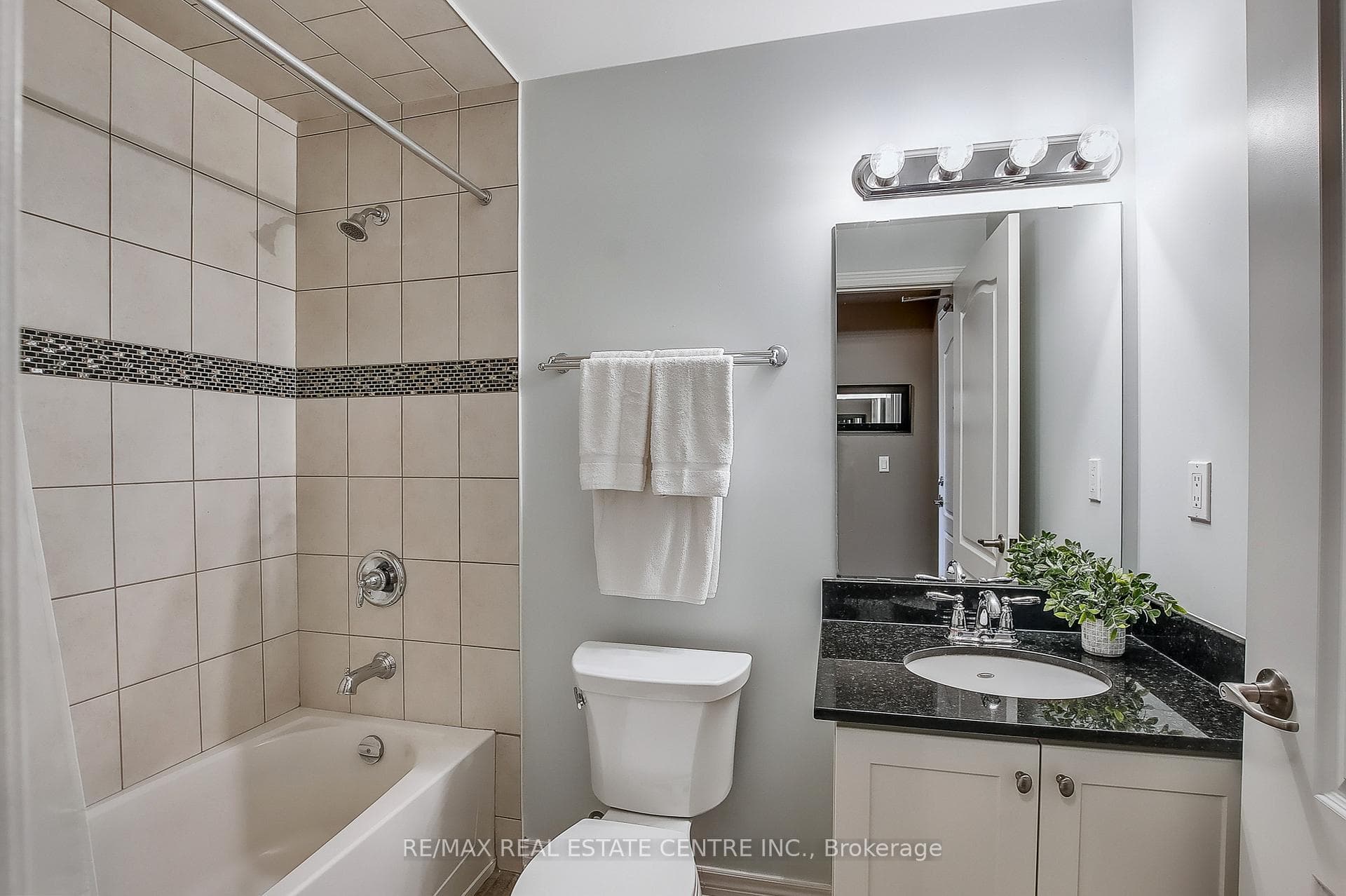 1421 Costigan Road Unit 504 photo 24