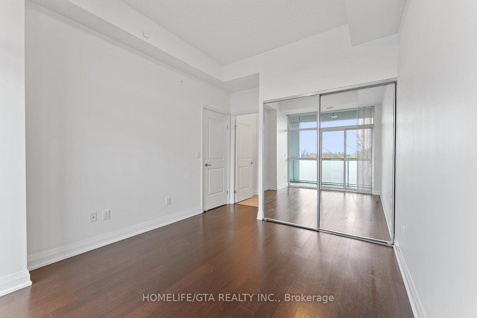 8763 Bayview Avenue Unit 335 photo 20